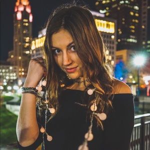 Meet your Posher, Malorie